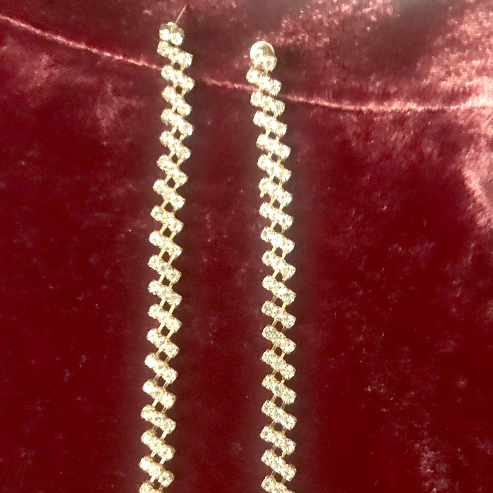 5 pairs of Earrings